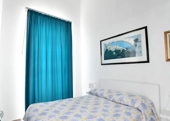 Mirada Gasthuis Mola di Bari